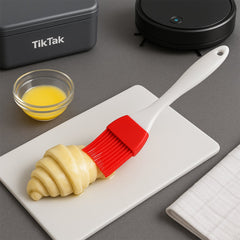 Spatula and Pastry Brush for Cake Decoration