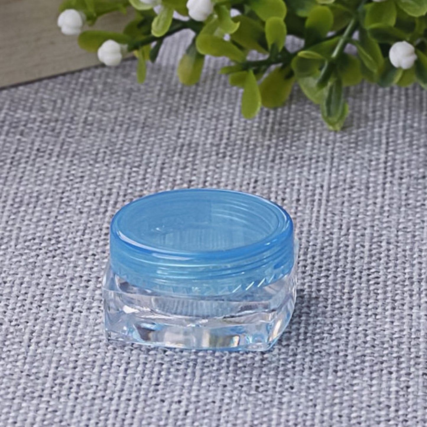 Plastic Empty Round Makeup Jar Pot Travel Cream Powder Cosmetic Container (1 Pc)