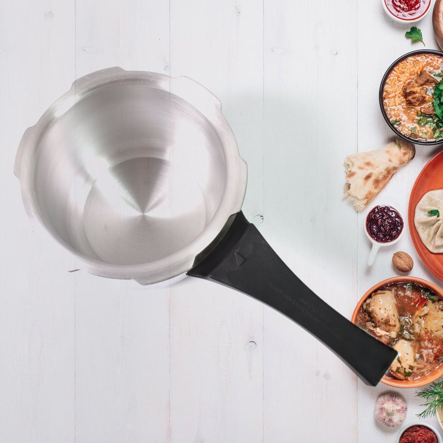 Aluminium Rays Aura Pressure Cookers With Outer Lid (1.5 Litres / 5-Year warranty, ISI Number :- 2347, BIS Number :- CM/L -7600164310