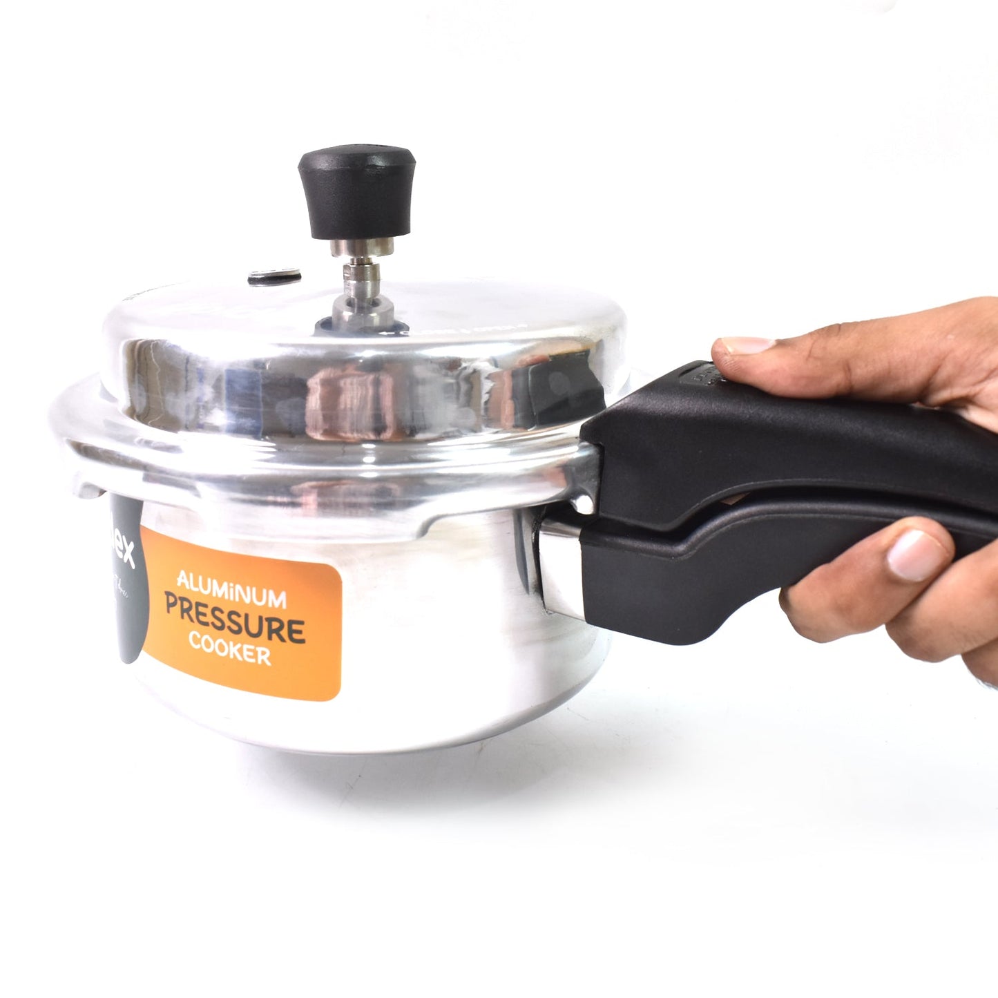 Aluminium Unique Goldex Pressure Cookers With Outer Lid (2 Litres / 5-Year warranty, ISI Number :- 2347, BIS Number :- CM/L -7600164310