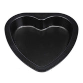 Heart-shaped non-stick cake mould for 1 kg cakes.