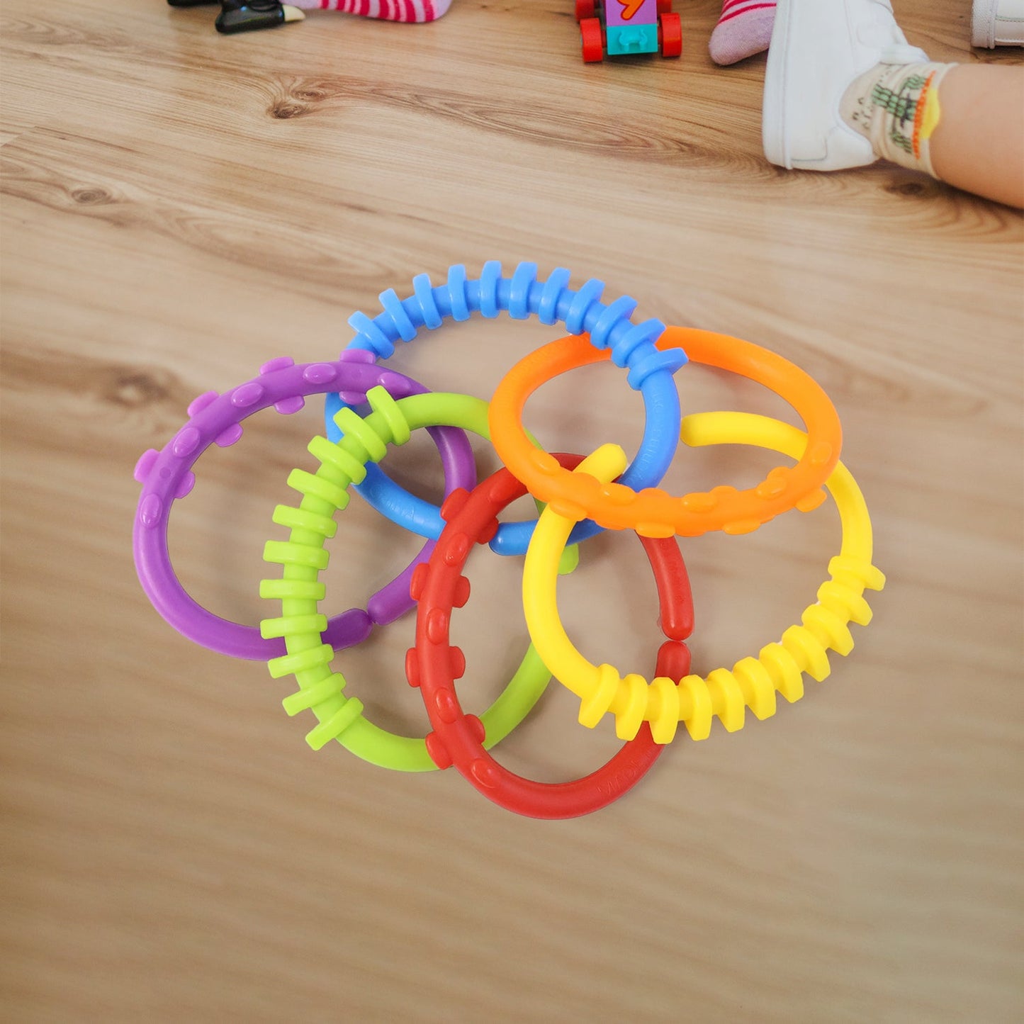 Soft plastic link toys for babies