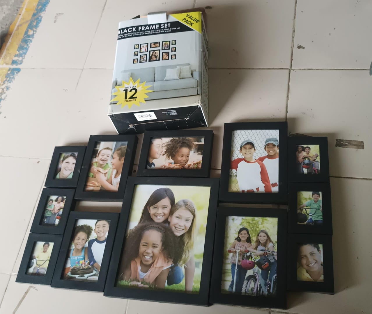 Black 12 Photo Frame Set