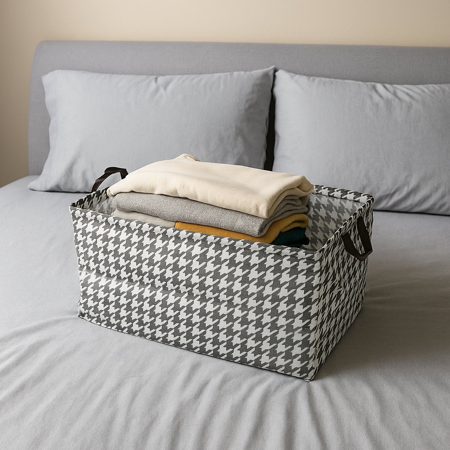 Foldable Fabric Storage Box with Handles (47 Ã— 28 cm)