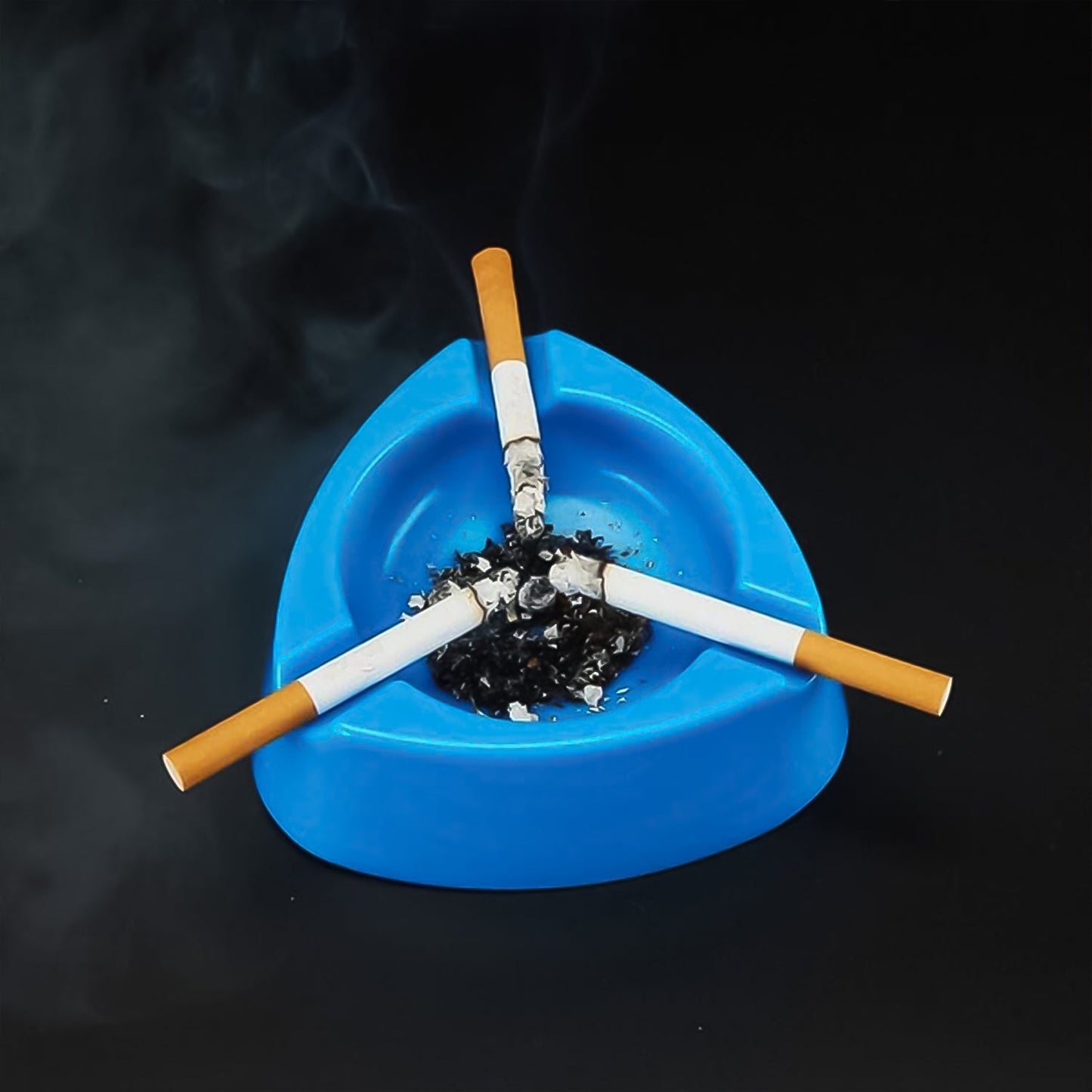 Heavy Duty Plastic Ashtray (mix color & 1 Pc)
