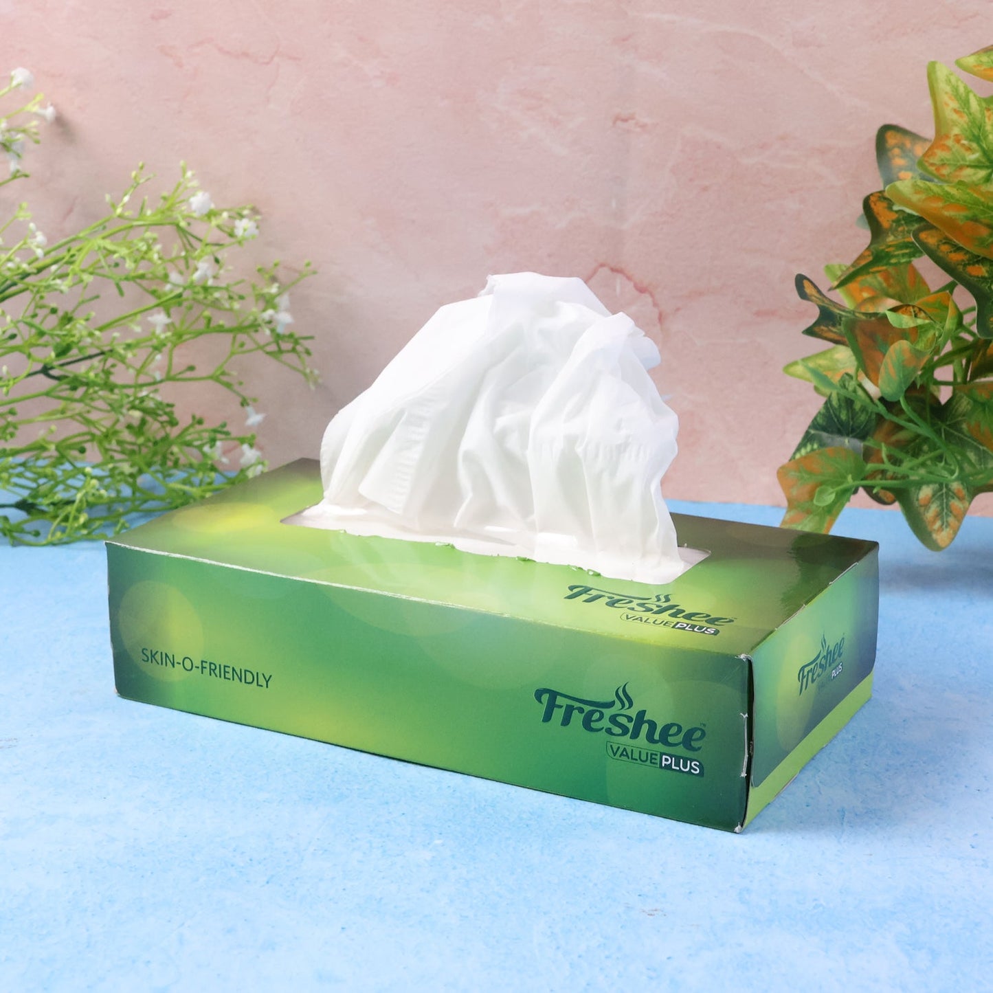 Freshee Premium Skin-Friendly Facial Tissues â€” 100 Pc Box (18 x 20 cm)