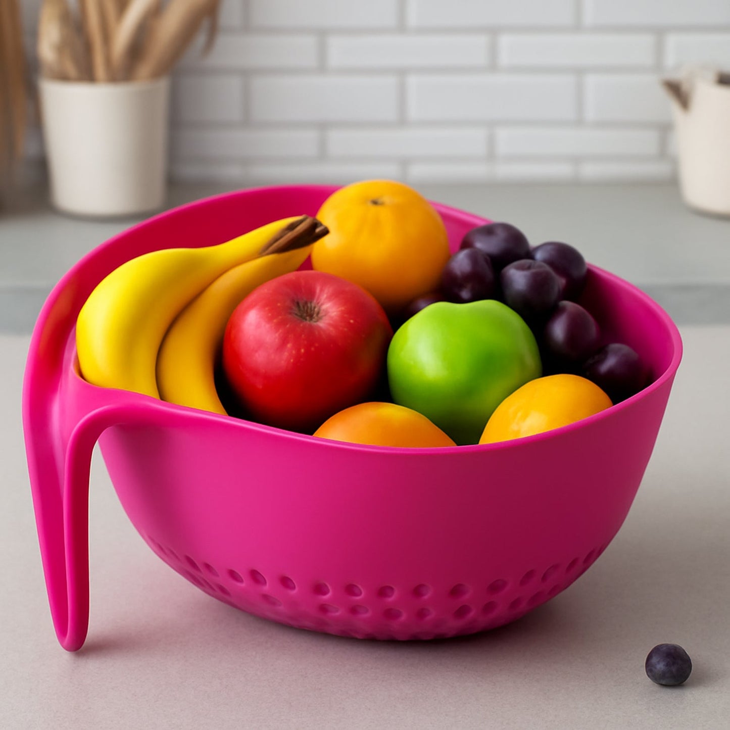 Supermom Plastic Premium Multipurpose Triangular Kitchen Colander (1 Pc)