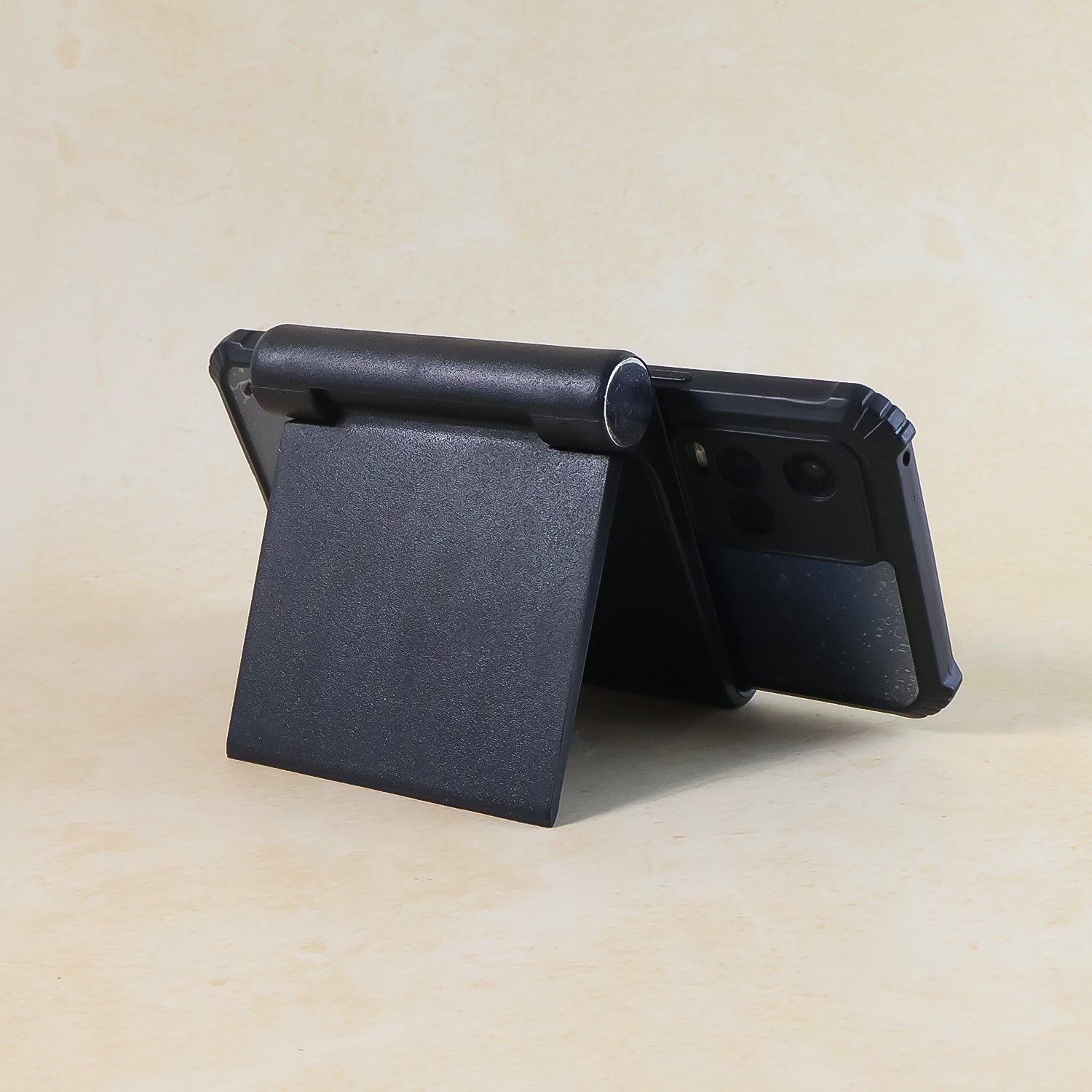 Plastic Foldable Desktop Mobile Stand (1 Pc / Black)