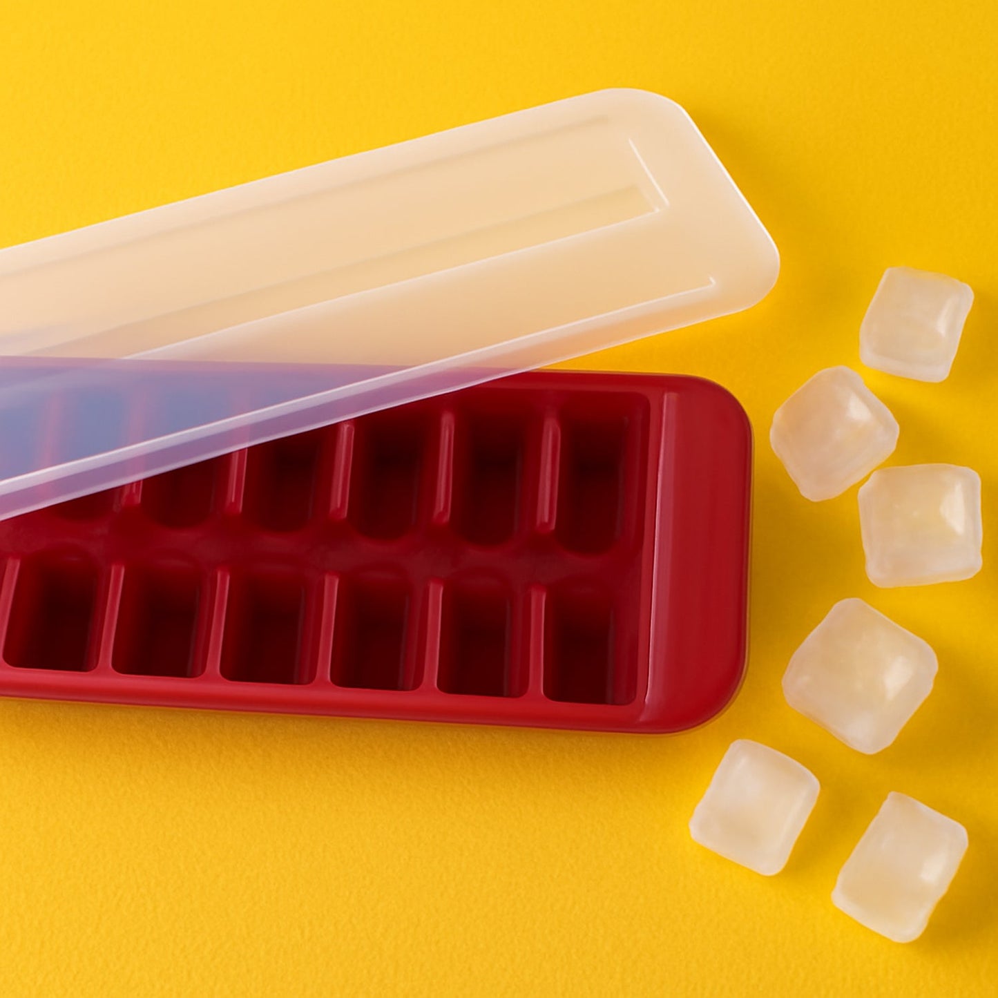 Supermom Frizzy Ice Tray with 2-in-1 Compartment for Ice Cubes and Storage Box (1 Pc)