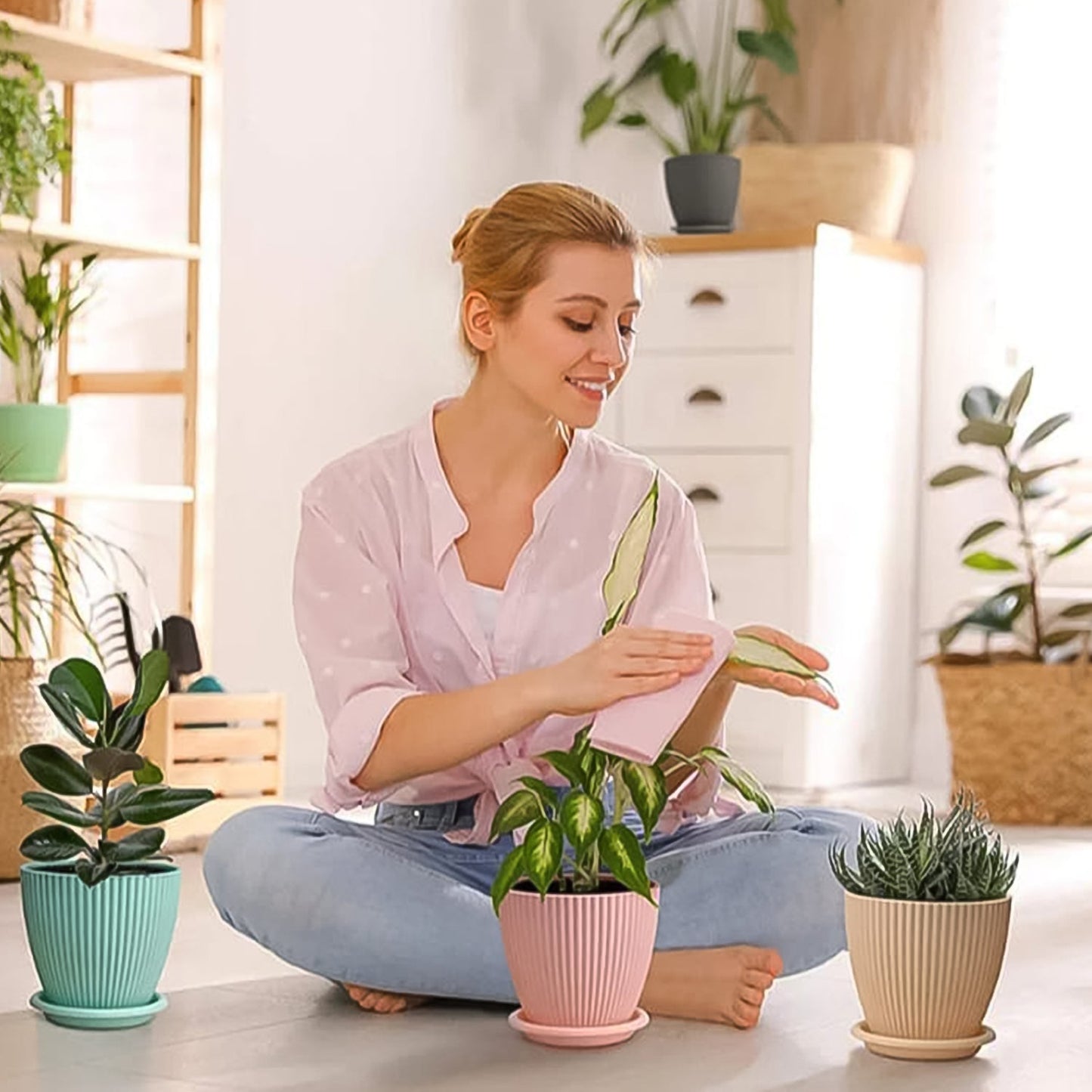 Round Plastic Flower Pot with Bottom Tray (5 Pcs Set / With Color Box)