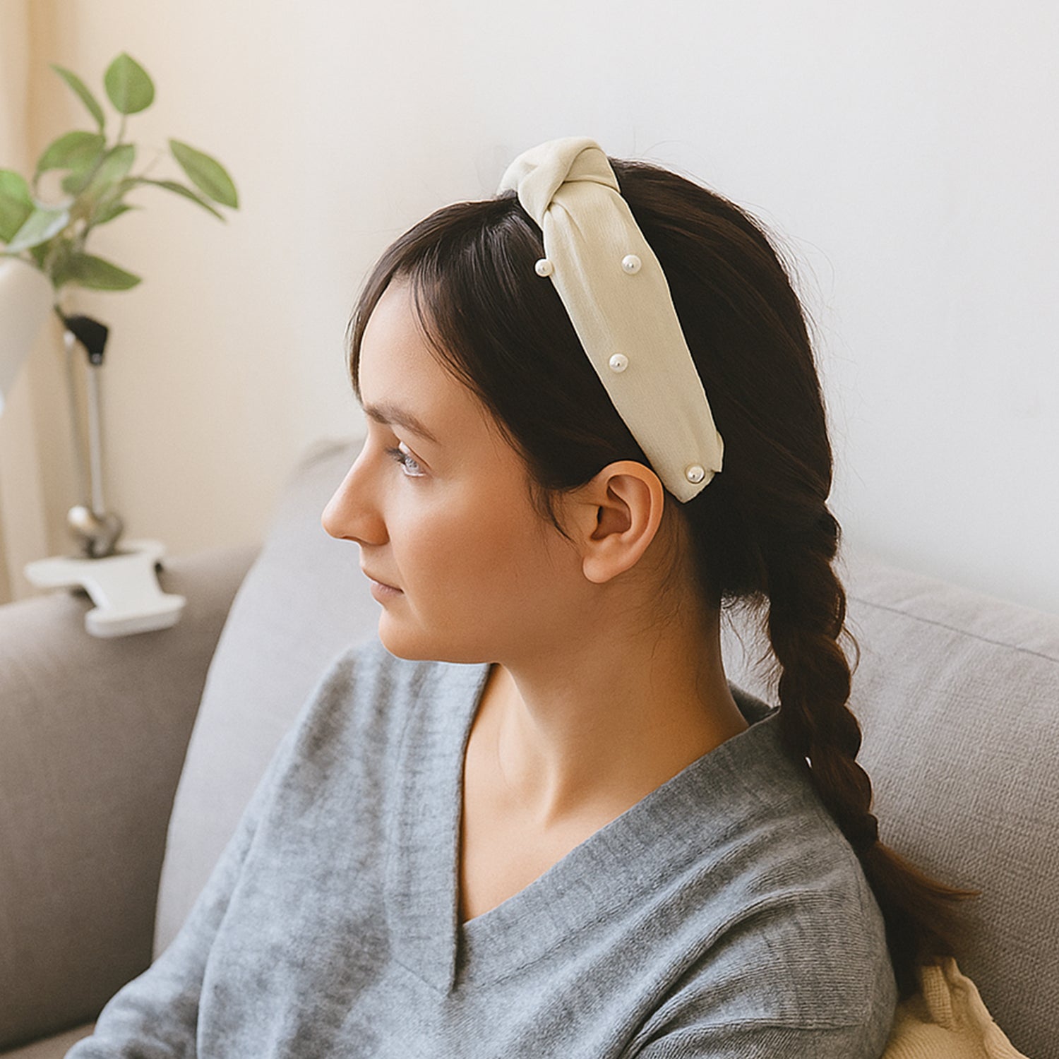 Womenâ€™s Ribbed Texture Knot Design Hairband (1 Pc / Mix Design)