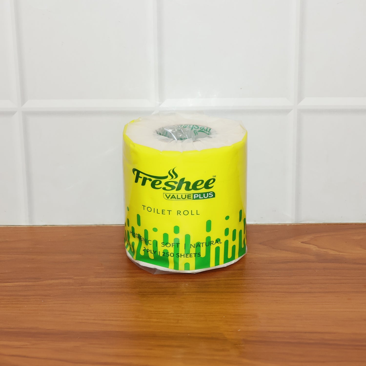 Freshee Ultra-Soft 2-Ply Toilet Roll â€” 250 Sheets Per Roll (10x10 Cm)