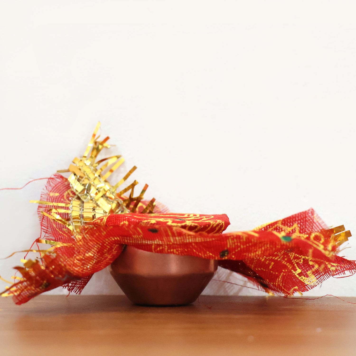 vastu Kalash Pooja Decorative Copper-Style Kalash - (1 set)