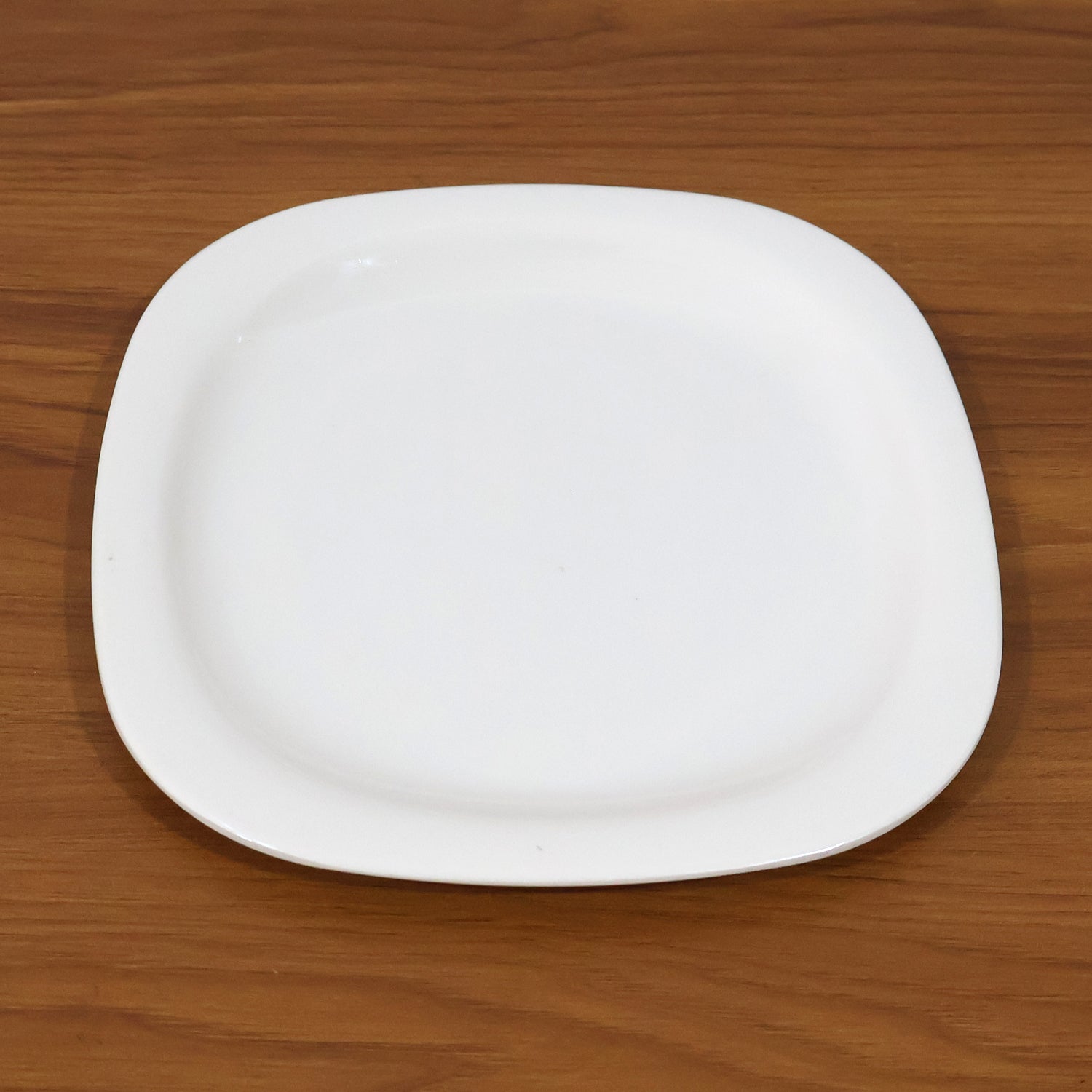 Plastic Square Dinner / Serving Plate â€“ 20 cm (1 Pc)
