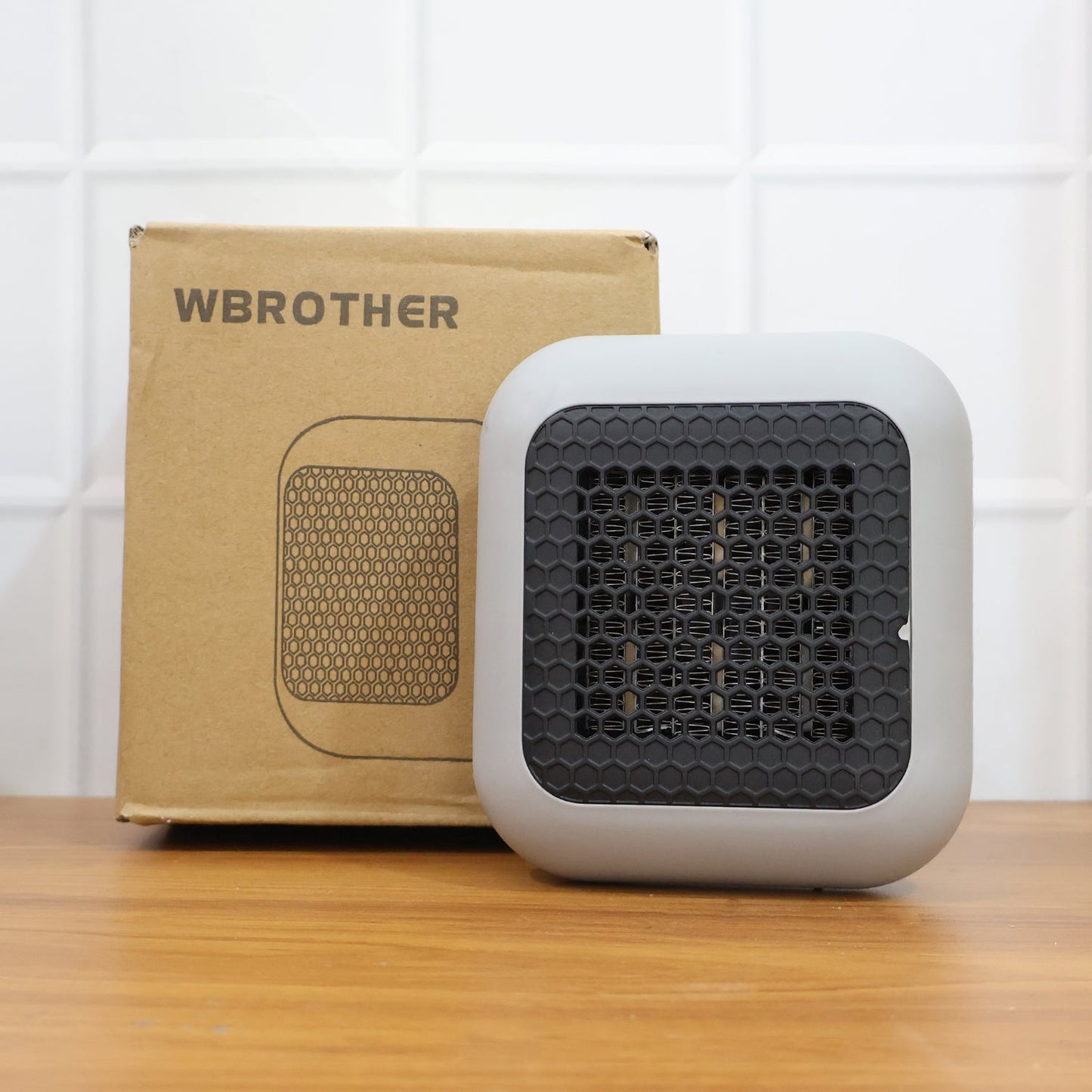 600W Wall-Mounted Plug-In Room Heater (1 Pc / With Conveter)