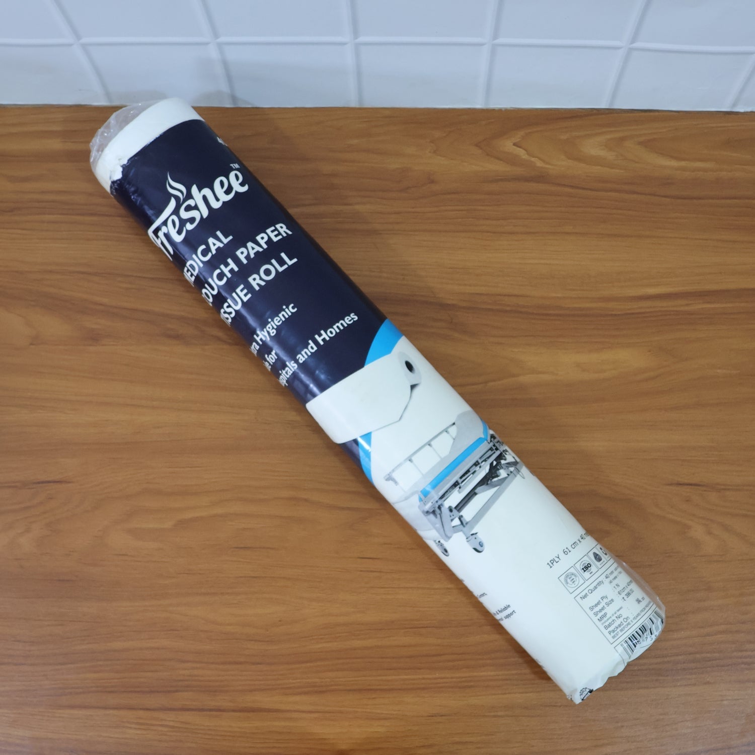 Freshee Medical Couch Paper Tissue Roll â€“ 61 cm x 40 Meter