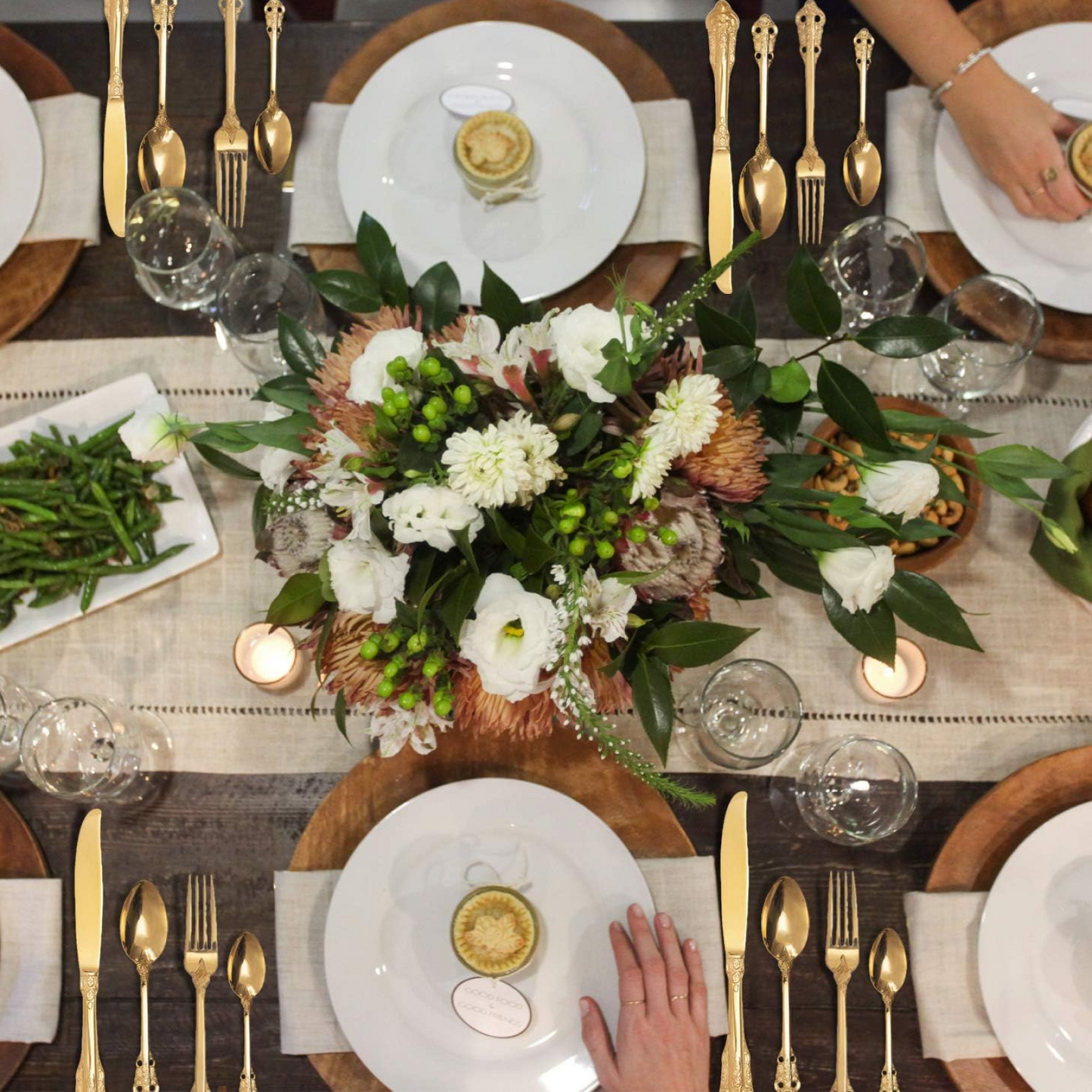 Premium Cutlery Set 24 Pcs with Oval Shaped Stand | Beautiful Stylish Oval Designed Cutlery Sets, Egg-Shaped Luxury Spoon Holder SetÂ  (Golden / 24 pcs set)