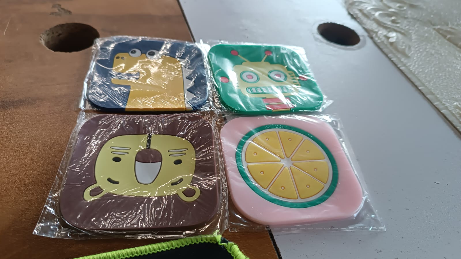 Premium Silicone Drink Coaster (1 Pc, 8Ã—8 cm / Mix Design)