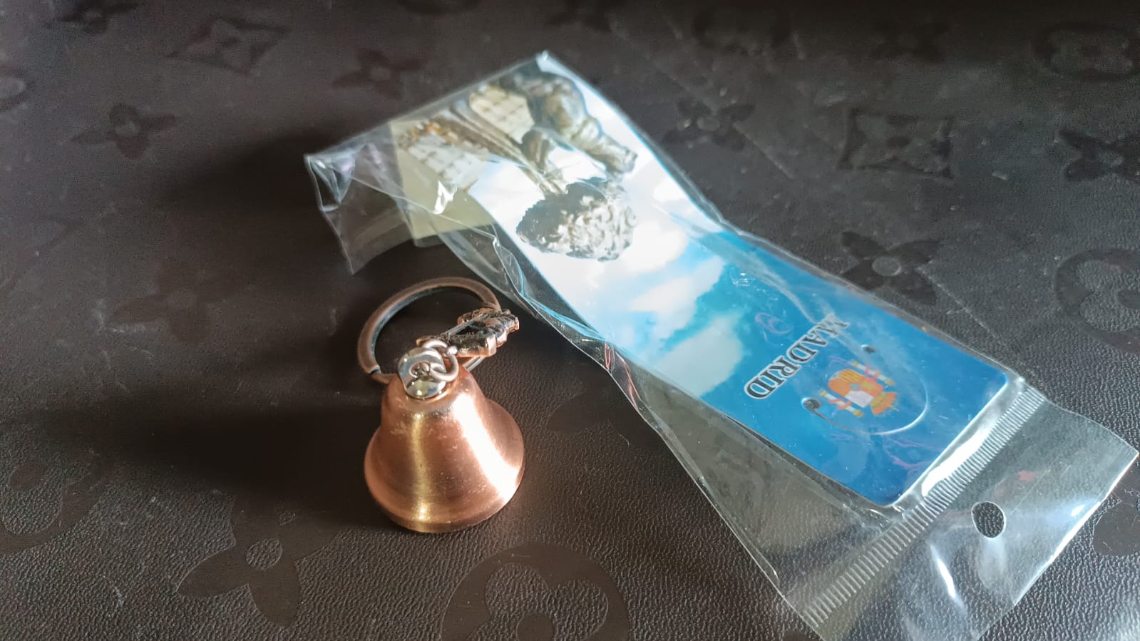 Metal Small Temple Bell Keychain, Motorcycle Bell Keychain (1 Pc / Mix Color)