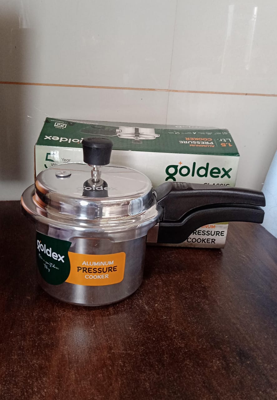 Aluminium Classic Goldex Pressure Cookers With Outer Lid (1.5 Litres / 5-Year warranty,  ISI Number :- 2347, BIS Number :- CM/L -7600164310