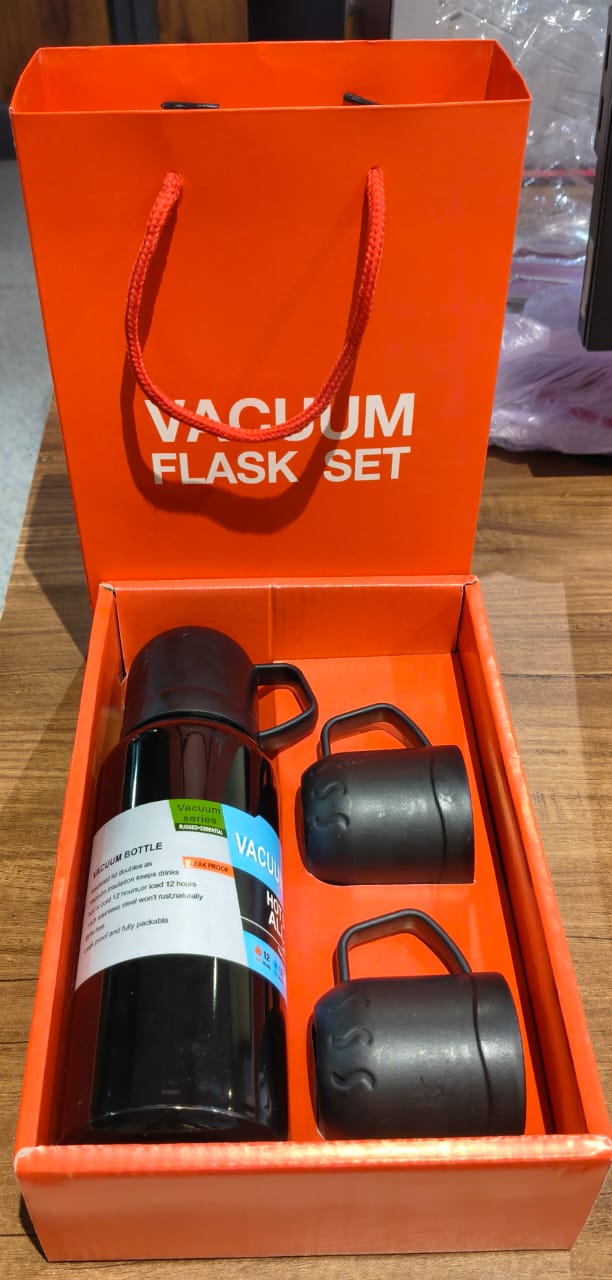 Black Vacuum Flask Set â€“ Stainless Steel Thermos with 3 Cups, Approx 500ml
