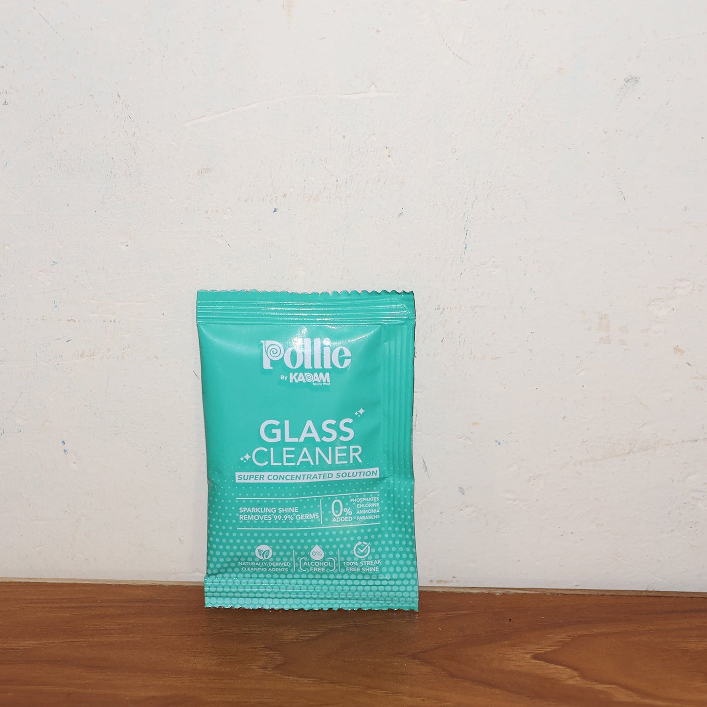 Pollic Kadam Concentrated Glass & Mirror Cleaner Sachet (15 Gm)