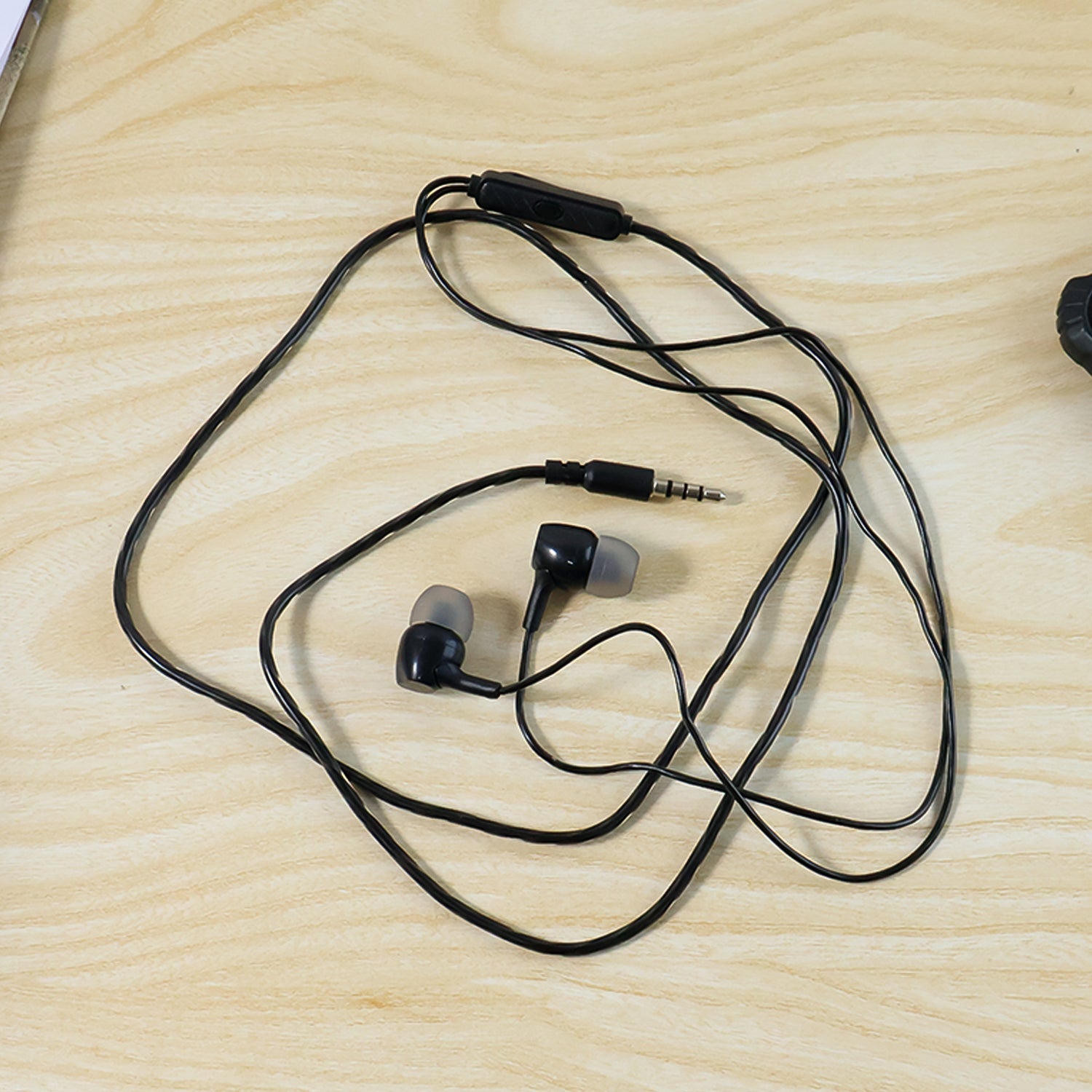 Premium Wired Stereo In-Ear Earphones (1 Pc)