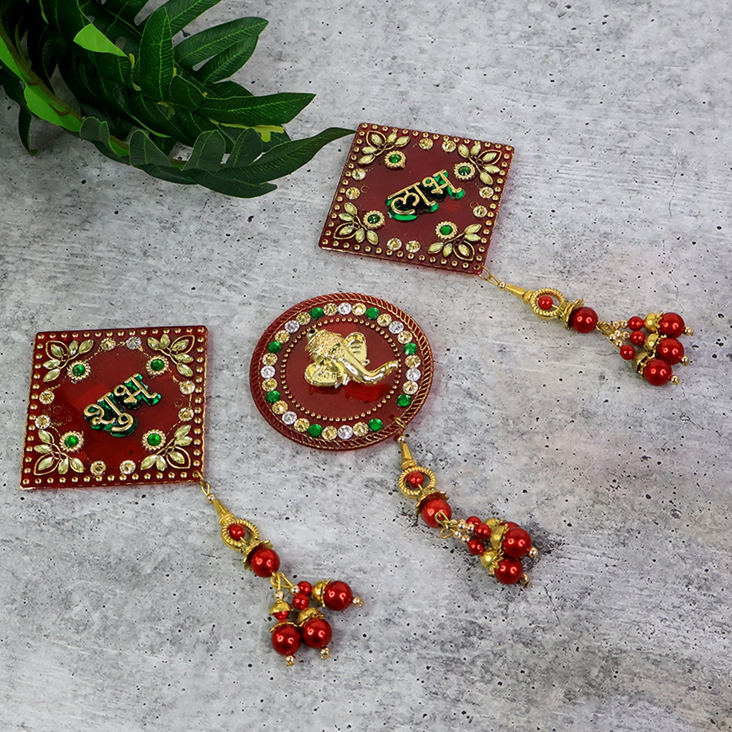 Festive Wall Hanging Set