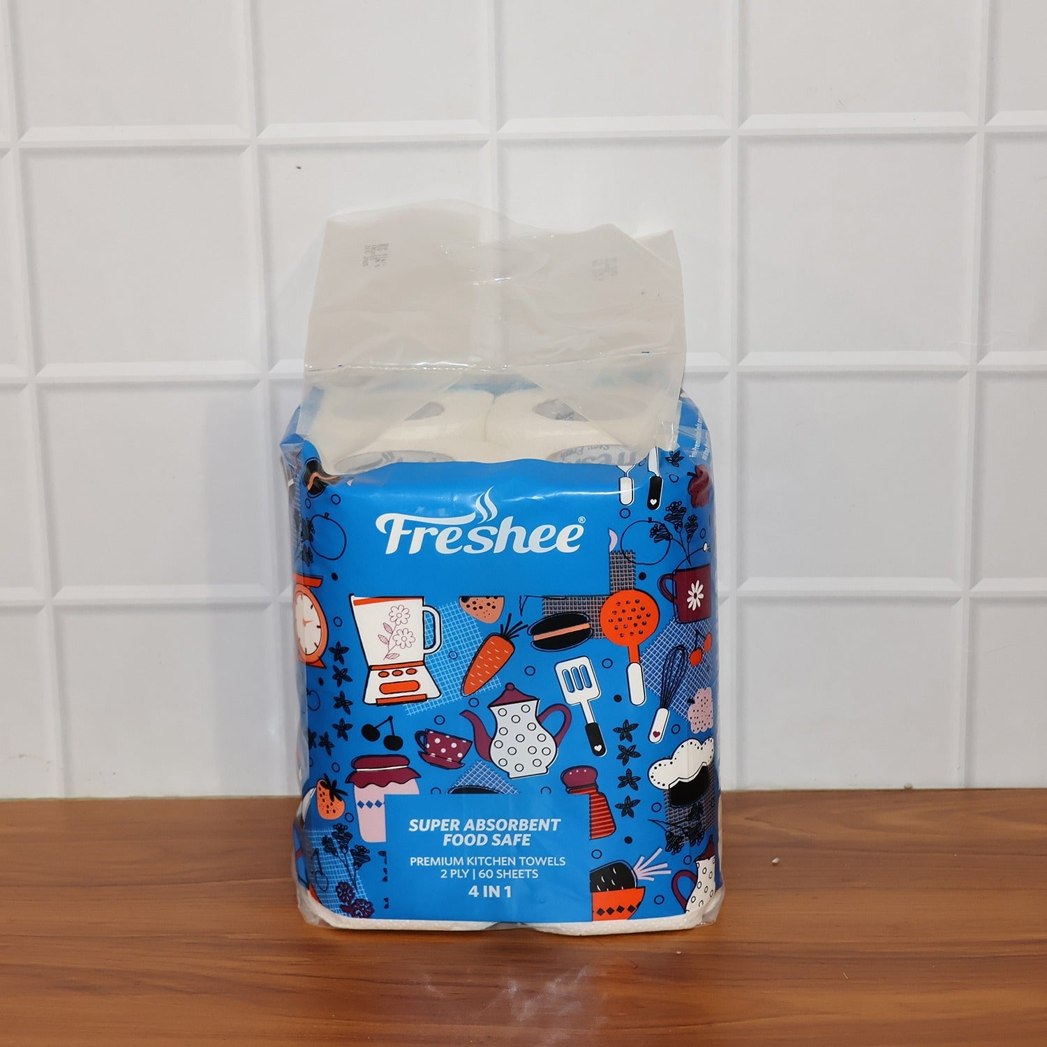 Freshee Super-Absorbent Kitchen Roll 4-in-1 Paper Towels (4 Rolls Ã— 60 Sheets = 240 Sheets)