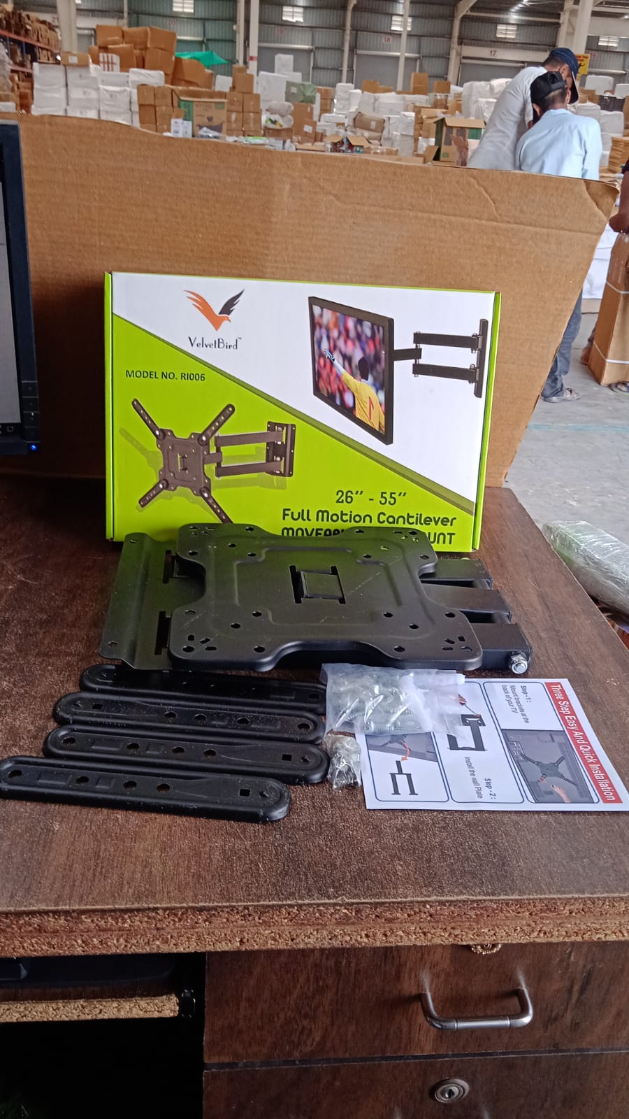 Heavy Duty 26–55 Inch Full Motion Cantilever Wall Mount Bracket