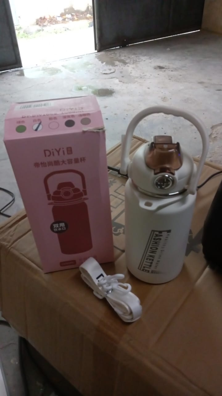 Customize Stainless Steel Vacuum Insulated Water Bottle with Handle & Adjustable Strap (1000 ML / 1 Pc / Mix Color)