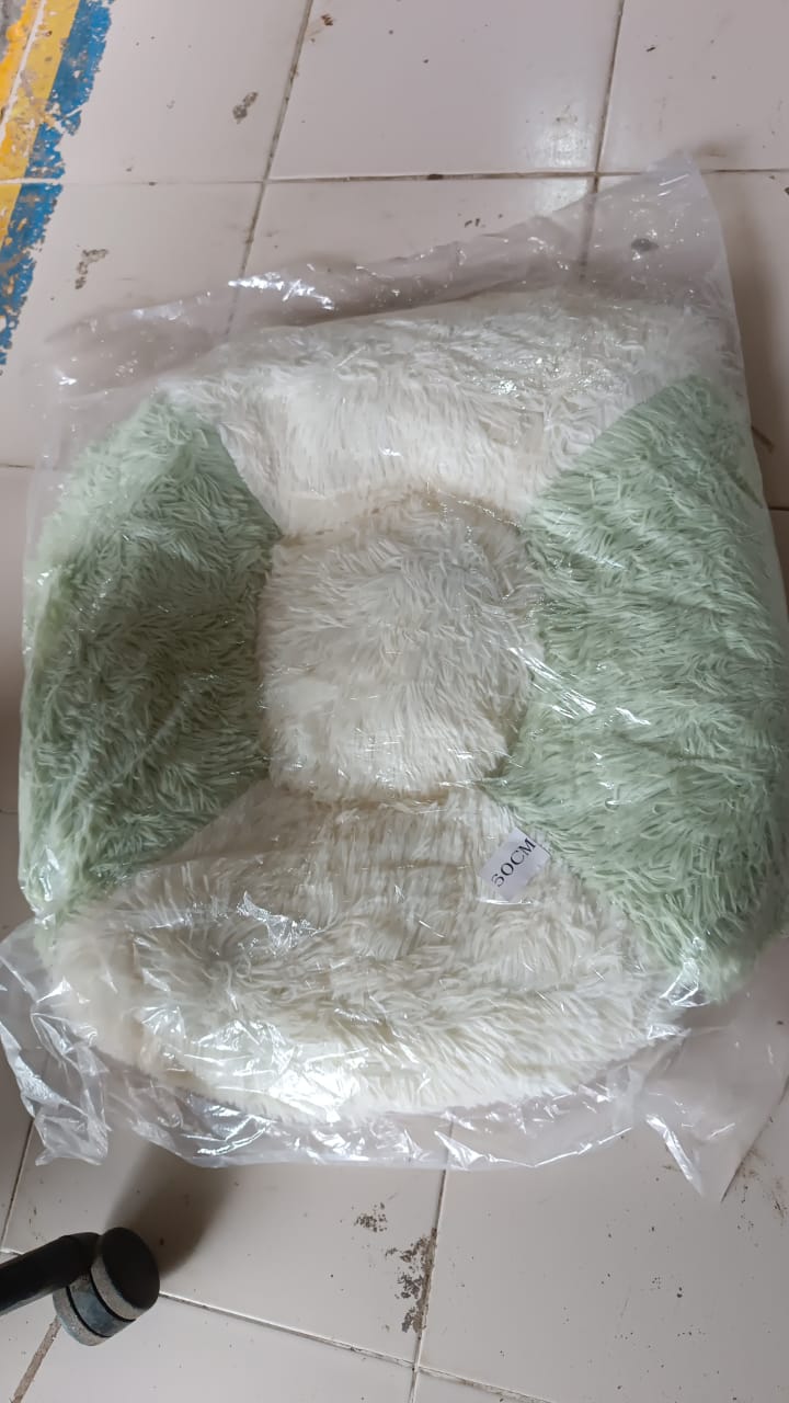 Ultra Soft Fluffy Pet Bed for Cats & Small Dogs â€“ 1 Pc