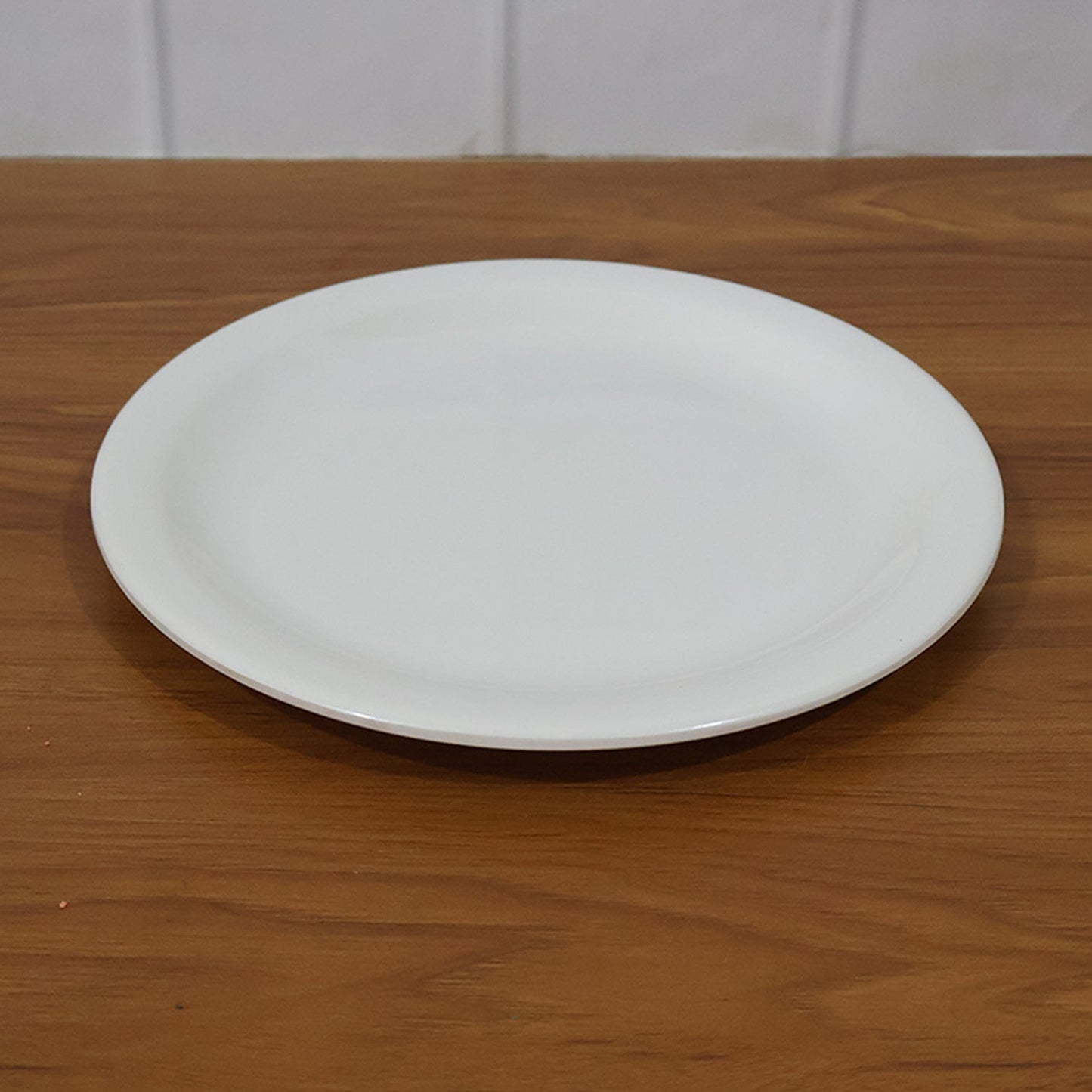 Plastic Round Dinner / Serving Plate â€“ 23 cm (1 Pc)